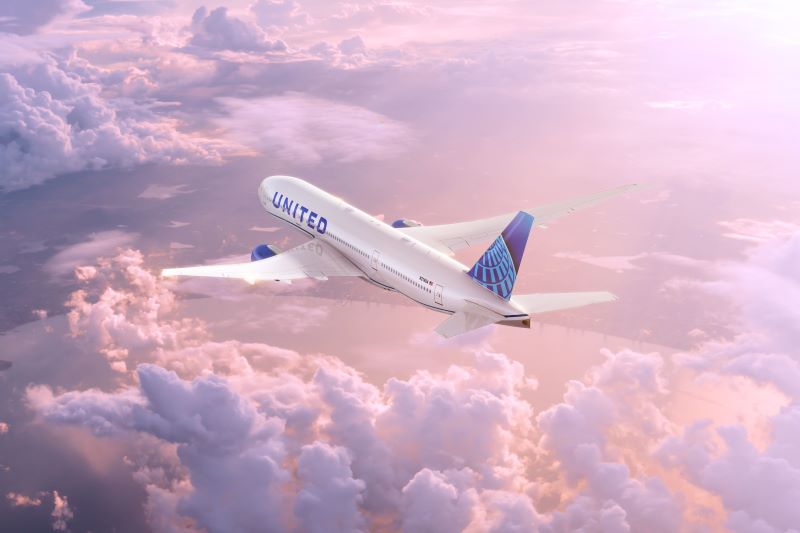 United Air 800