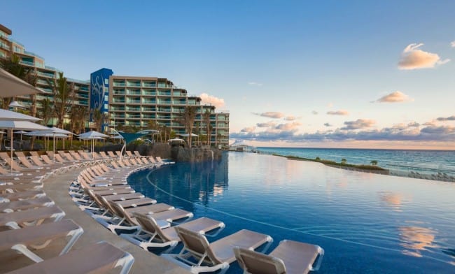 Infinity pool