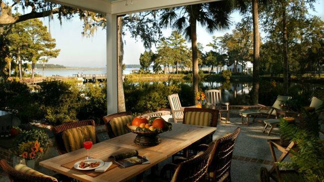 Inn at Palmetto Bluff patio dining