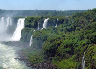 Iguaza Falls, Argentina, Mendoza, Buenos Aires, gauchos, Argentina's bicentennial