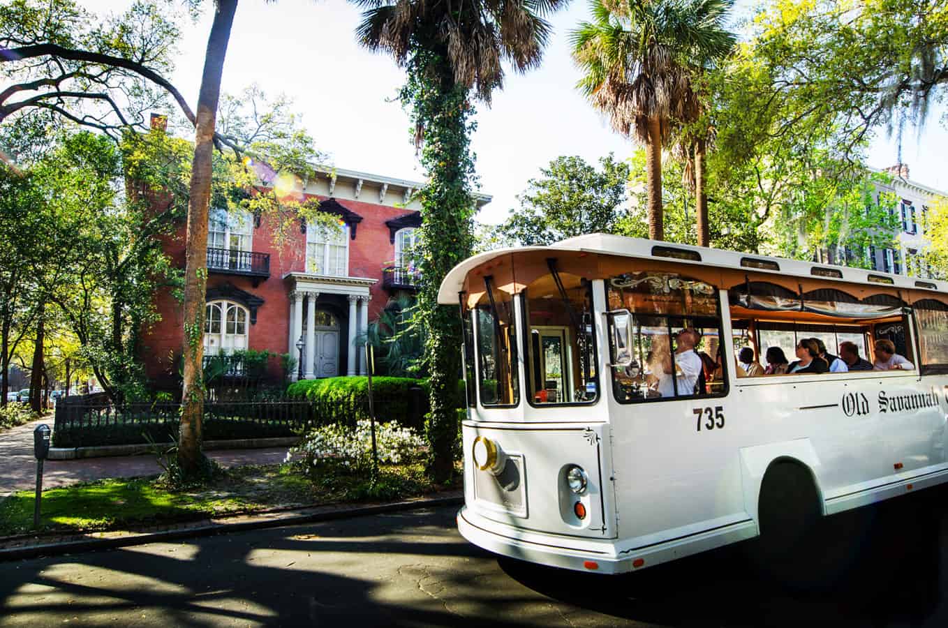 Savannah-Trolley-tour-photo-credit-Visit-Savannah