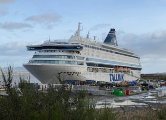 cruise ships