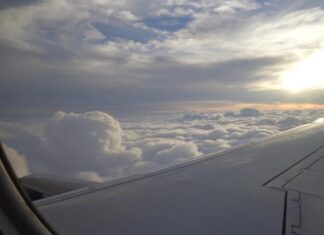 Climate Change Chief Culprit in Rising Air Travel Turbulence