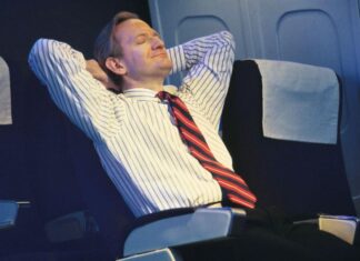 Airline Executives Defend Seat Fees Before Senate Panel