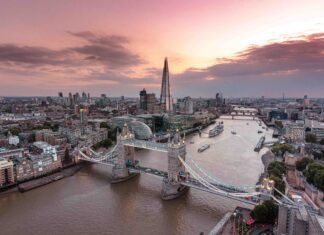 New UK Travel Requirements Kick in Every traveler from the US to the UK will need an Electronic Travel Authorization starting January 8, 2025.