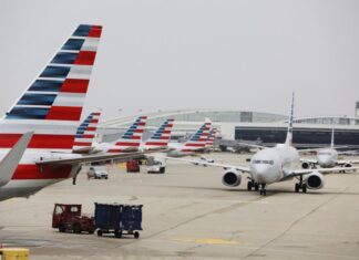 American Airlines Announces, Then Lifts, Ground Stop