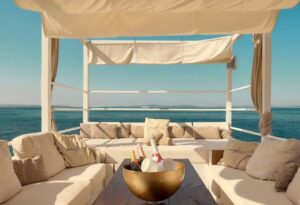 New SITE eBook: Seaside Incentives that Bring the Wow SITE's new eBook, edition 4 of the Extra Mile Incentive Travel by Radisson Hotels series, “Seaside Stays,” features 5 coastal gems.