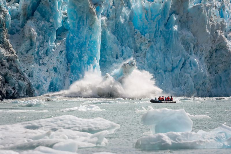 Linblad explores the untamed coastal landscapes of Alaska's Inside Passage.