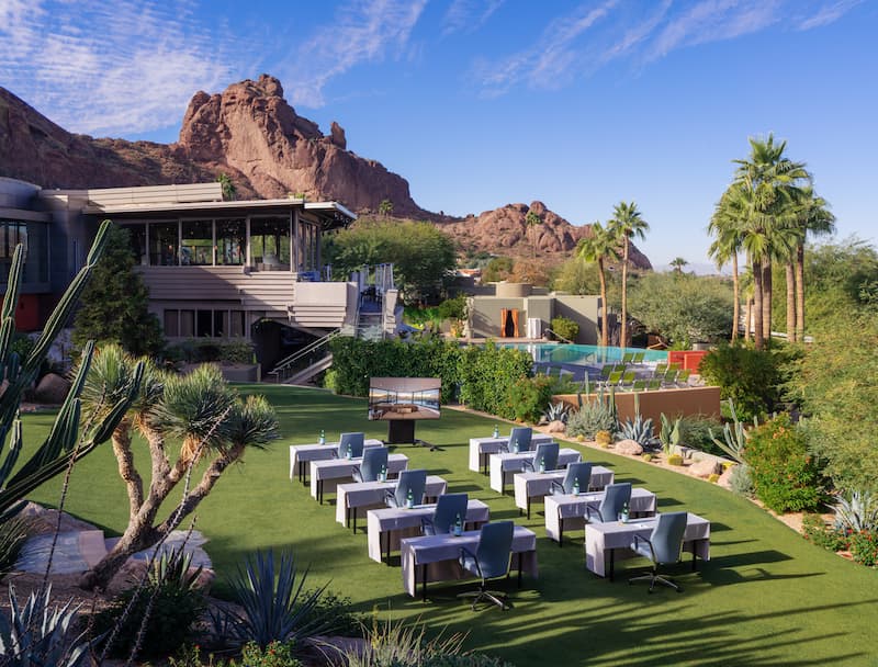 Sanctuary Camelback Mountain Resort & Spa Lawn.