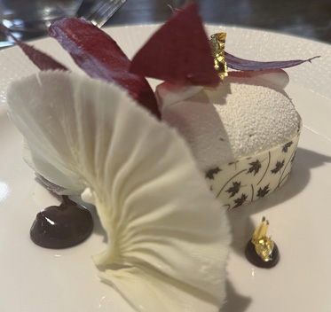 Dessert offerings at Hilton Anaheim (photo credit: Paloma Villaverde de Rico)