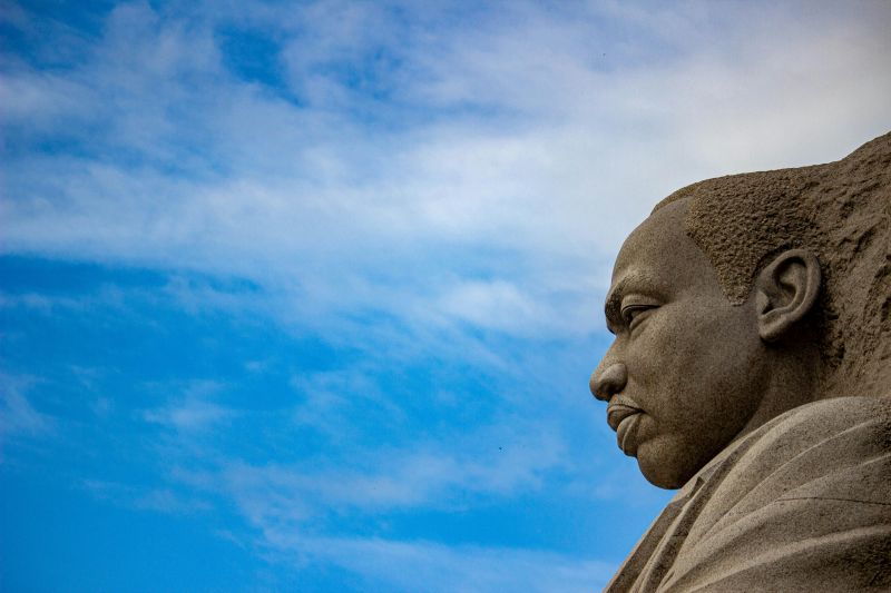 MLK statue on the National Mall. Photo by Hugo Magalhaes.
