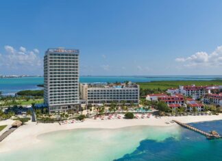 Bird’s-eye view of Breathless Cancun Soul Resort & Spa