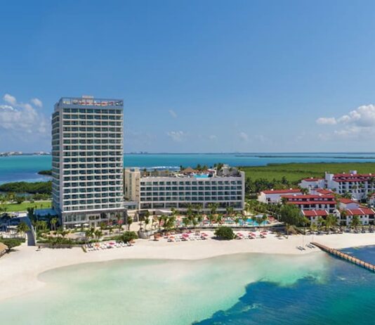 Bird’s-eye view of Breathless Cancun Soul Resort & Spa