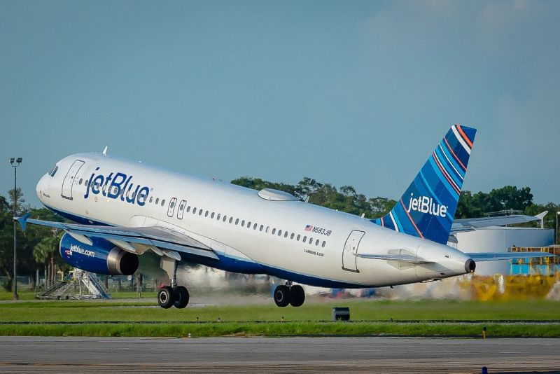 JetBlue announced new service between FLL and Simon Bolivar International Airport.