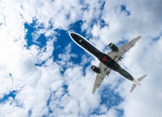 Airlines Resume Some Middle East Flights