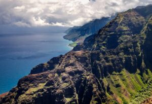 The Hawaiian Islands stunning scenery, cultural identify and wide selection of hotels and resorts make it an appealing incentive destination.